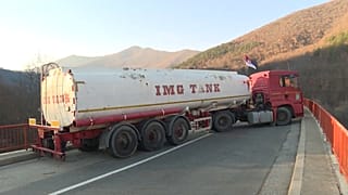 Новые дорожные заграждения на севере Косова
