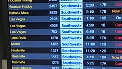 A Southwest Airlines törölt járatai (pirossal jelölve) egy amerikai repülőtéren