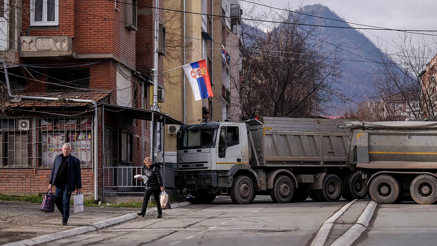 Заблокированные дороги на севере Косова