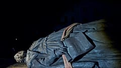 Desmantelamiento de la estatua de Catalina la Grande y sus ayudantes en Odesa