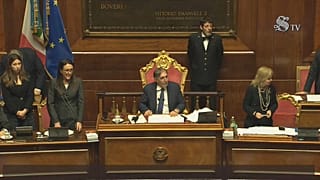 Il presidente del Senato Ignazio la Russa durante il voto.