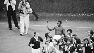 Pele hayatını kaybetti