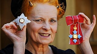 Westwood als Dame Commander of the Order of the British Empire ausgezeichnet. London, 9.6.2006