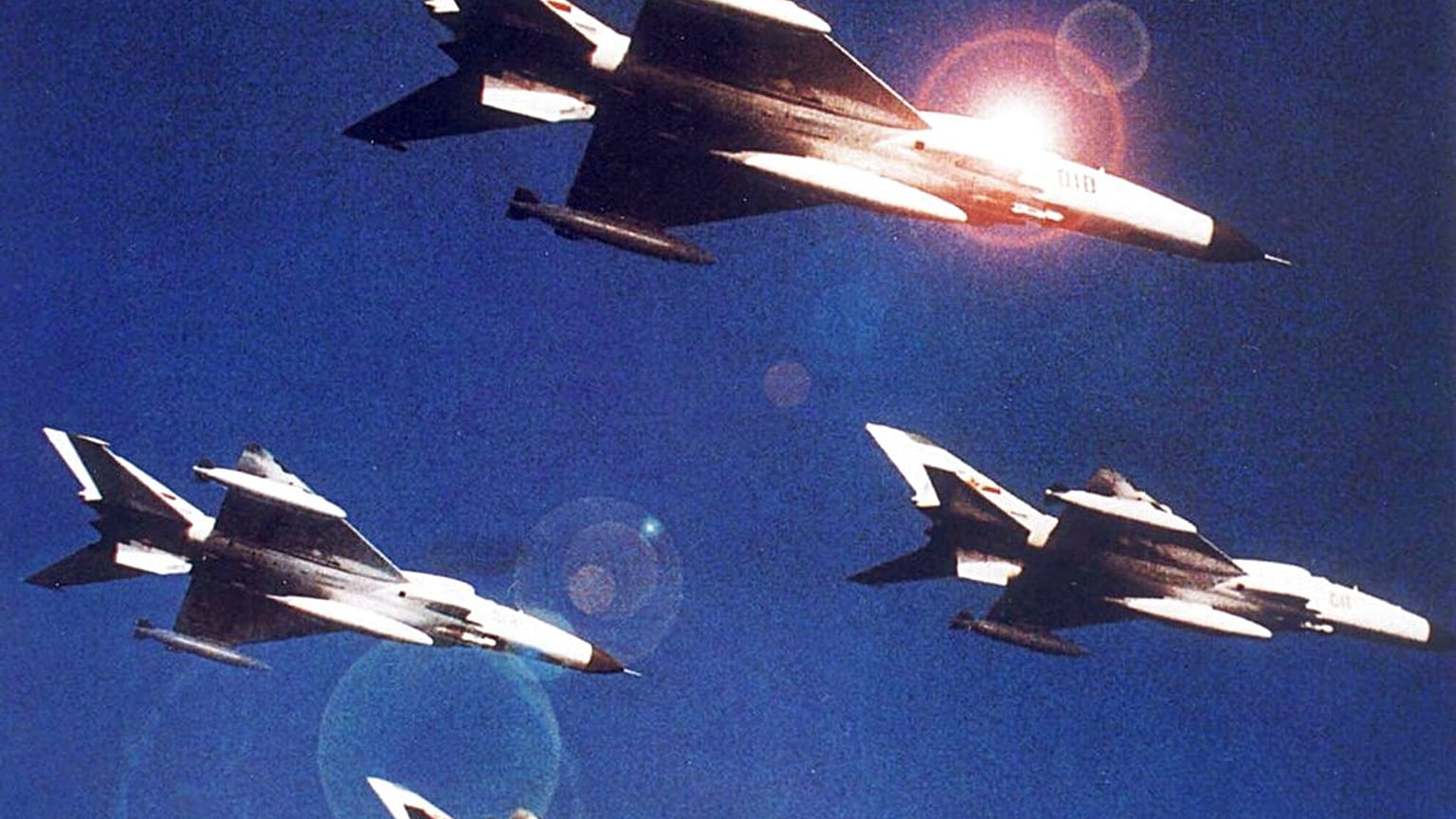مقاتلات F-8 الصينية-2000.