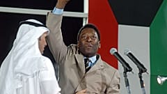 الملك بيليه خلال زيارة إلى الكويت عام 2006