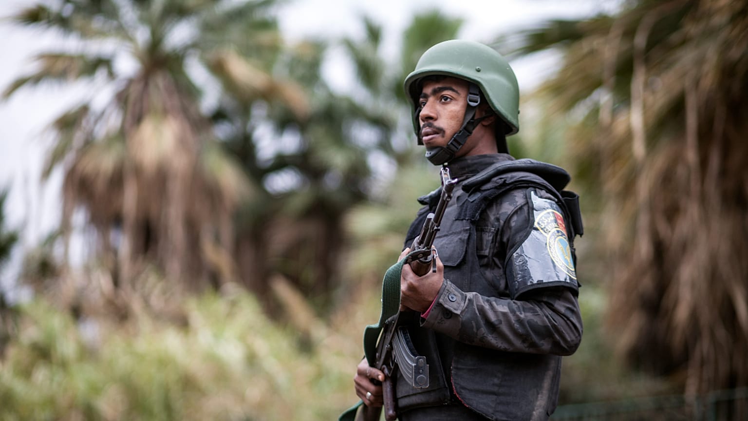 صورة أرشيفية لعنصر شرطي مصري