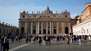 Cenaze töreni San Pietro meydanında yapılacak ayinle başlayacak