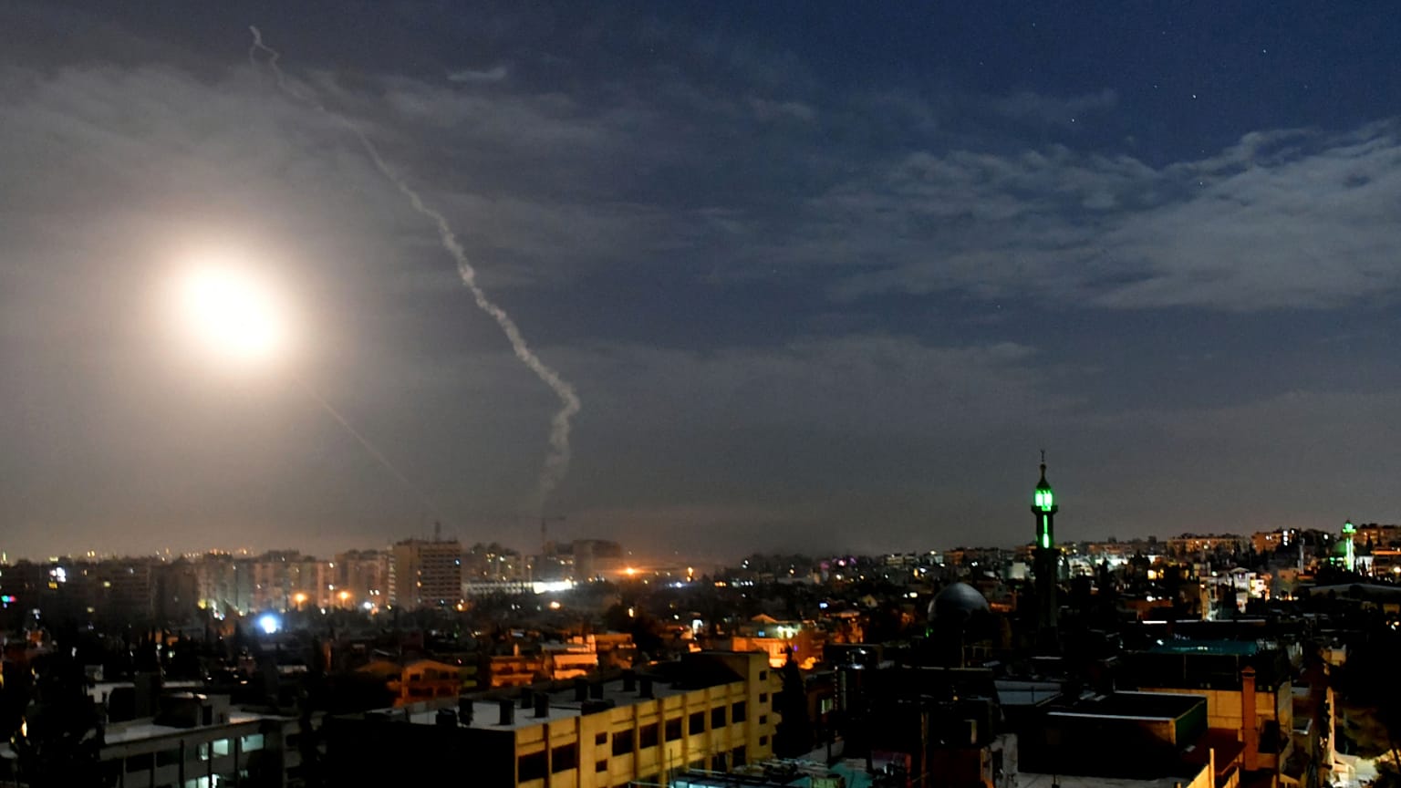 صورة أرشيفية لضربة جوية إسرائيلية على دمشق