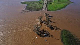 Vehicles submerged on Dillard Road west of Highway 99 in south Sacramento County