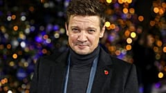 Jeremy Renner, Kasım 2021'de çıkan Hawkeye dizisinin baş rolünde.