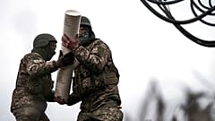 Las autoridades militares ucranianas informaron a través de Facebook que el bombardeo acabó con la vida de 400 personas y dejó 300 heridos.