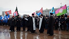 Samara'da füze saldırısında ölen Rus askerleri için tören