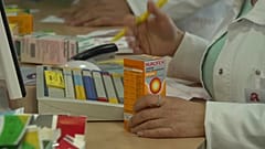 Dos de las principales reivindicaciones son que se produzcan más medicamentos en el país y que se suprima el límite de precio para determinados medicamentos.