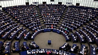 Зарплата для всех одинаковая, но налоги в разных странах разные
