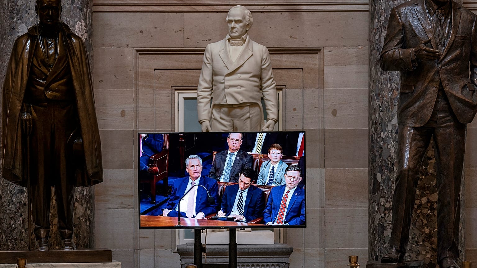 Kevin McCarthy bocciato, per ora, alla Camera. (3.1.2023)