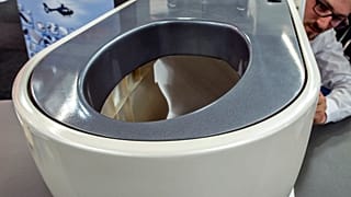 Az egyik, kifejezetten légitársaságok részére gyártott wc a 2017-es erfurti Rapidtech vásár bemutatóján