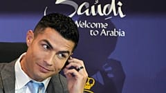 كريستيانو رونالدو خلال المؤتمر الصحفي الذي عُقد في الرياض عند انضمامه إلى النصر في يناير 2023.