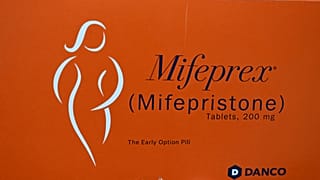 Archives : boite de Mifeprex (Mifepristone ) du laboratoire Danco, photographiée à Santa Teresa au Nouveau Mexique, le 15 juin 2022