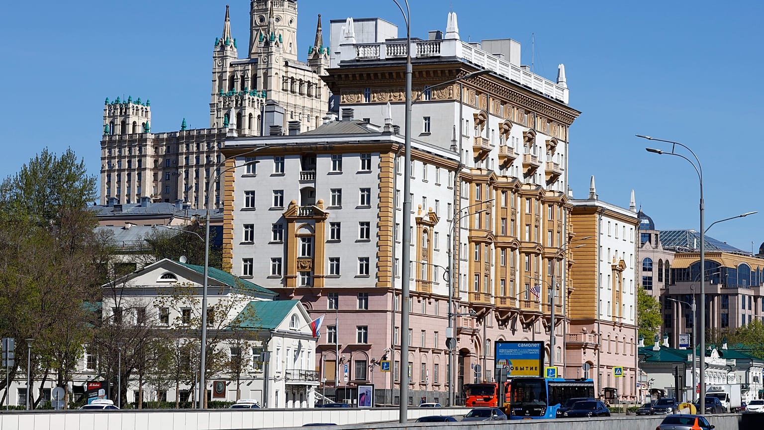 Здание посольства США в России (Москва, май 2021 г.)