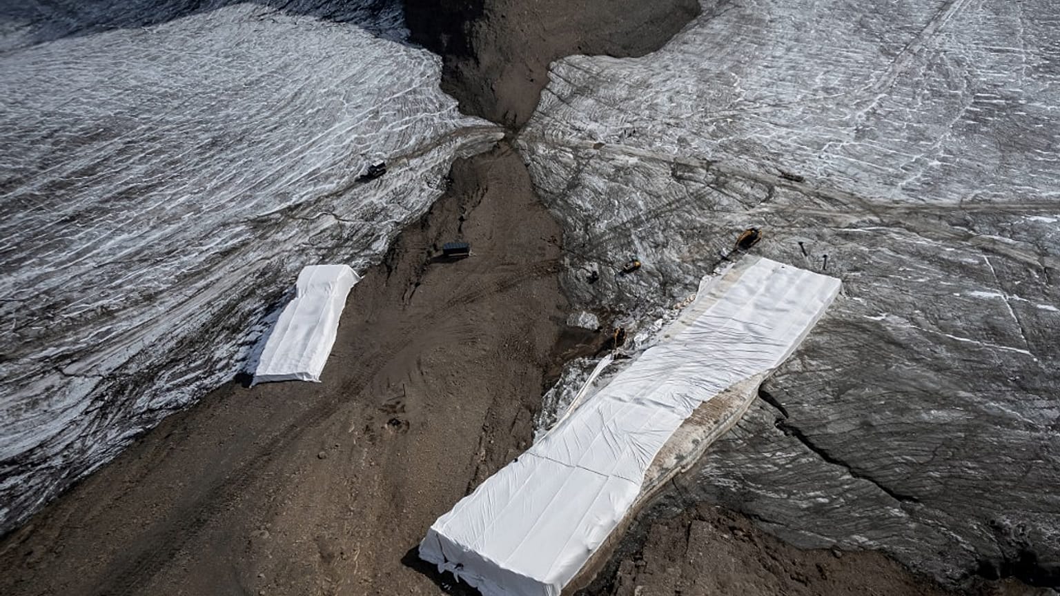 Secondo uno studio americano, la situazione dei ghiacciai a causa dei cambiamenti climatici è sempre più preoccupante.