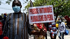 Manifestation devant le ministère de la Culture et de la Communication dans le cadre de la Journée mondiale de la liberté de la presse à Dakar (Sénégal) - 03.05.2021