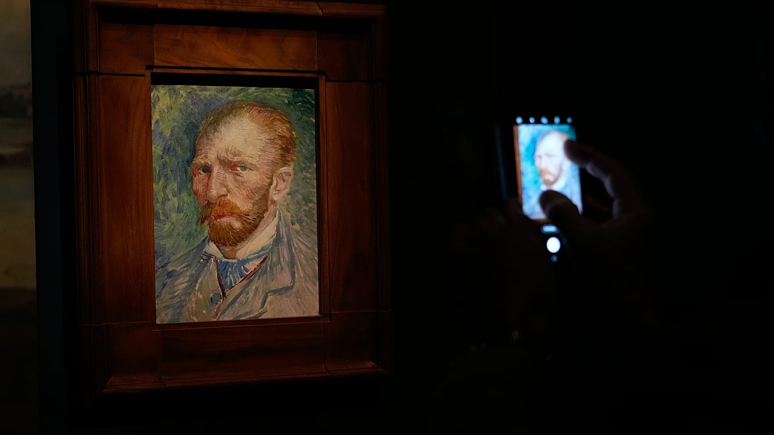 Van Gogh superstar. 