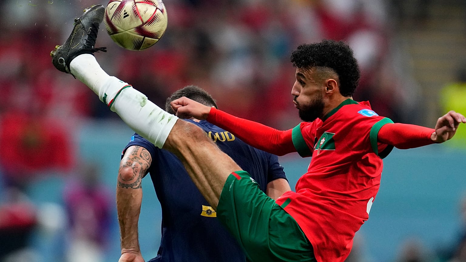 لاعب المنتخب المغربي نصير مزراوي 