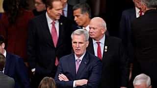 Kevin McCarthy várja a tizenkettedik szavazás eredményét