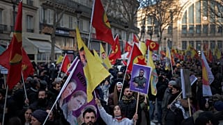 Kürt gruplar, Sakine Cansız'ın öldürülüşünün 10. yıldönümü nedeniyle Fransa'nın başkenti Paris'te gösteri düzenliyor