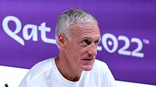 Didier Deschamps az angolok elleni negyeddöntő előtti sajtótájékoztatón a katari világbajnokságon 2022. december 9-én.