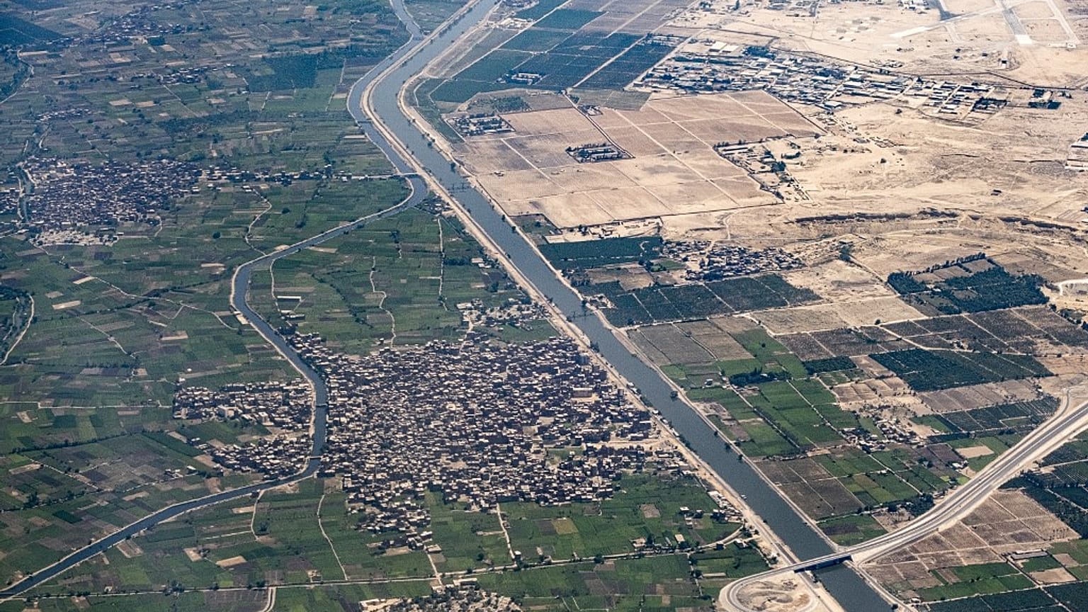 صورة جوية لقناة السويس