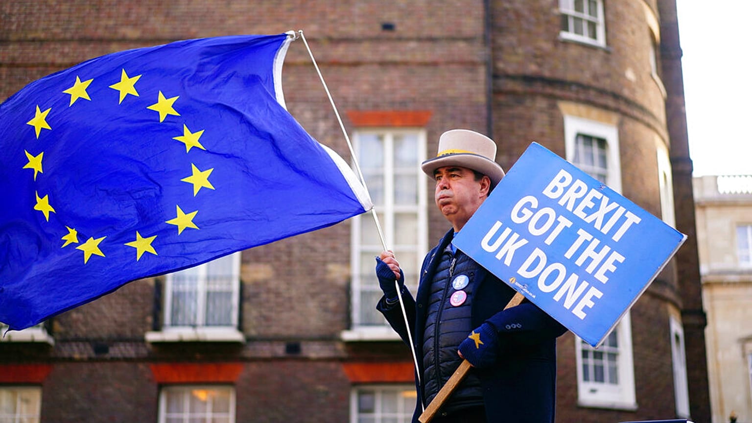 Toplum genelinde katılımcıların yüzde 57'si Brexit'in faydasından çok zararının dokunduğunu belirtti