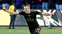 Gareth Bale jubelt im Trikot von Real Madrid (Archiv)