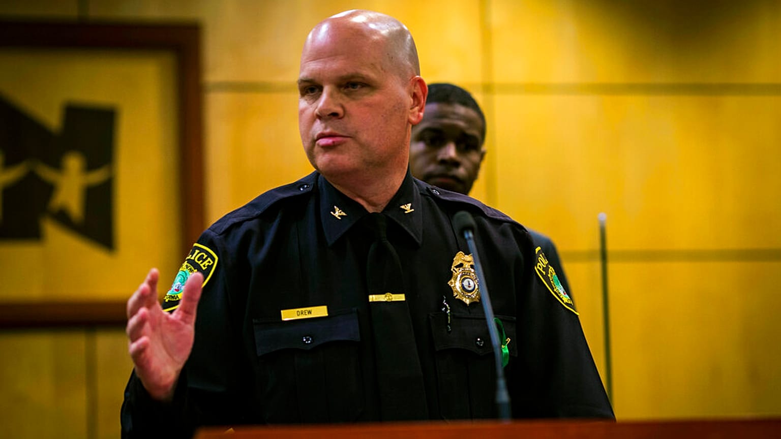 Newport News Polis Şefi Steve Drew