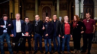 Líderes sindicales con el secretario general de la Confederación Francesa Democrática del Trabajo y el líder del sindicato GGT durante una reunión en París.