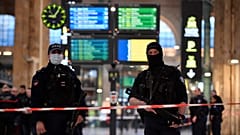 Polícia na Gare du Nord depois de ataque com arma branca