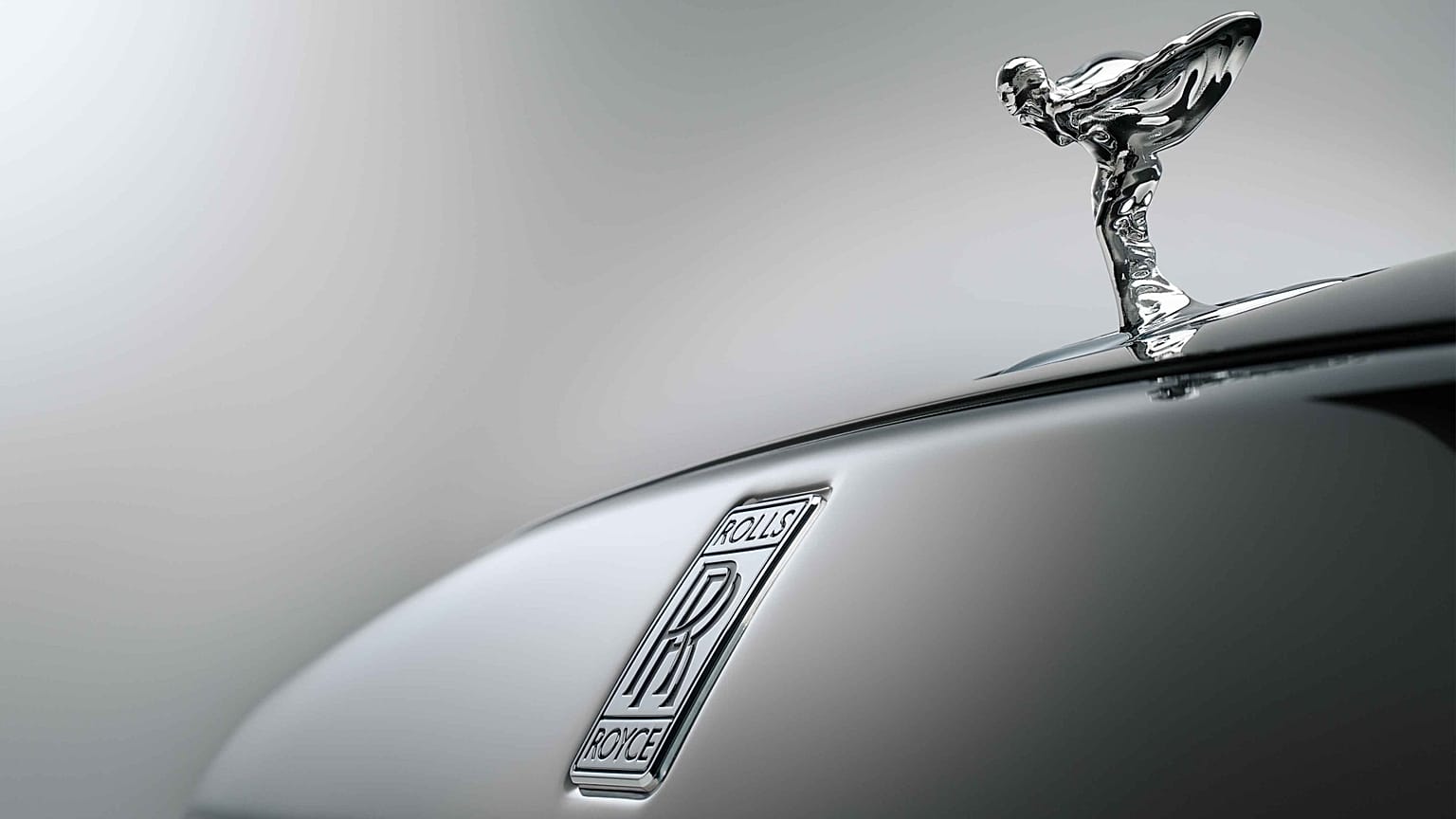 Calandre de la Rolls-Royce Spectre, premier véhicule électrique du constructeur britannique, lors de sa présentation le 17 octobre 2022  