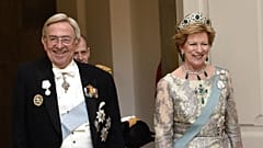 Королева Анна-Мария и король Греции Константин на похоронах принца Хенрика Датского в Копенгагене (апрель 2015 г.)