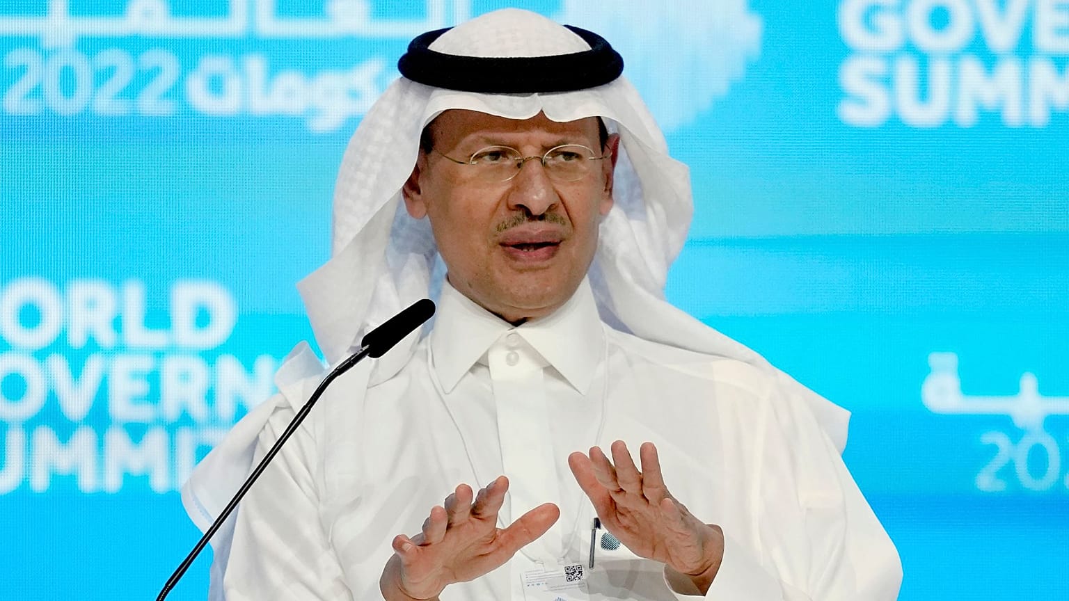 شاهزاده عبدالعزیز بن سلمان وزیر انرژی عربستان سعودی در اجلاس سران دولت جهانی در اکسپوی دوبی