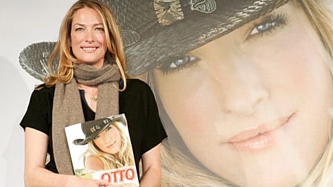 German model Tatjana Patitz during a fashion shoot for catalogue firm Otto 
