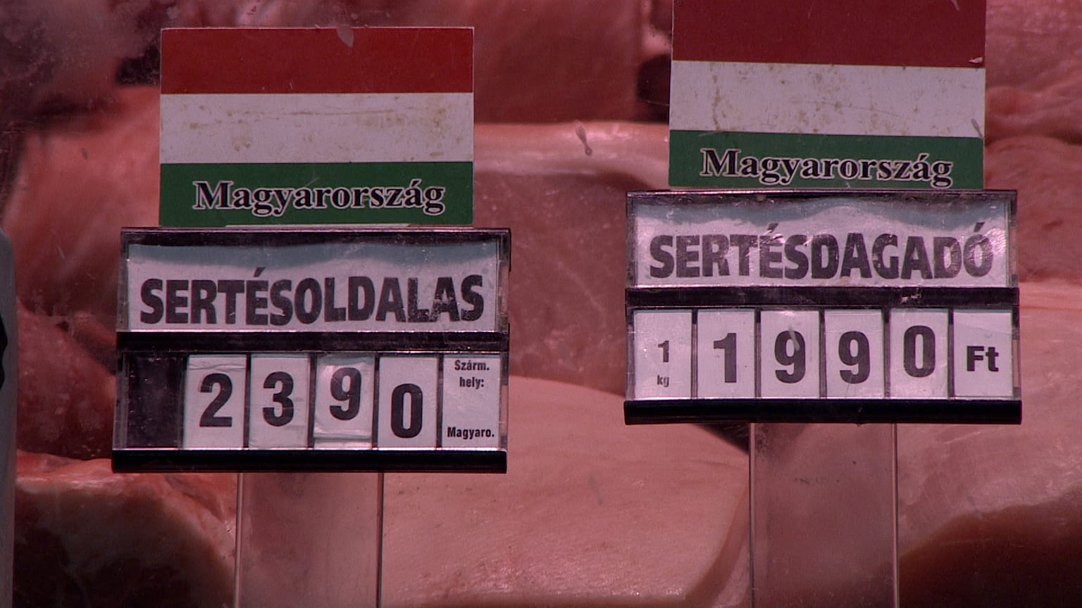 Árcédulák egy budapesti üzletben