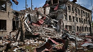 Már májjusban rommá lőtték a donyecki Szoledár egy részét 