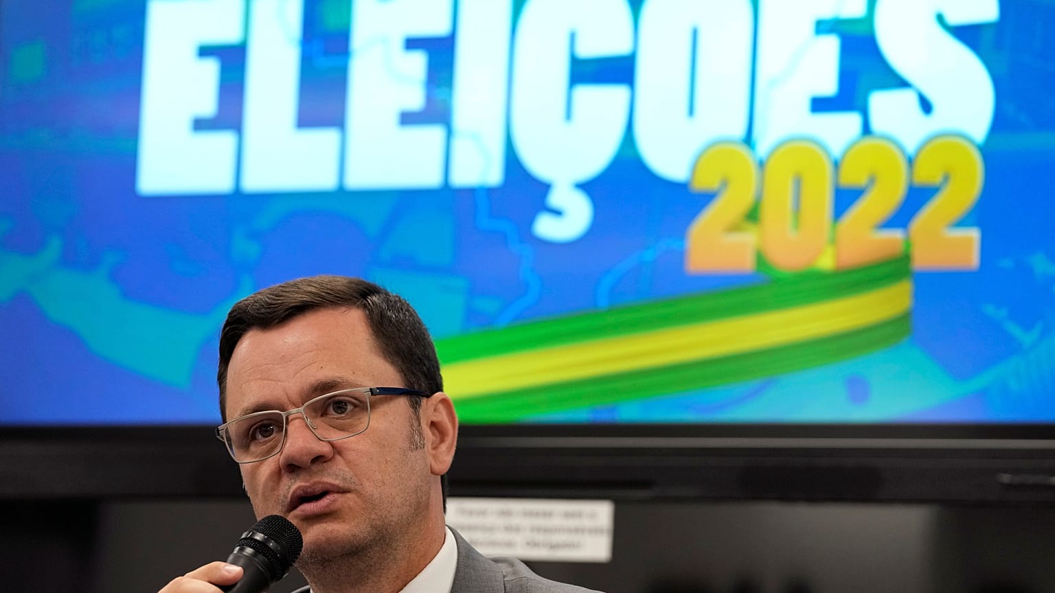El ministro de Justicia de Brasil, Anderson Torres, durante una conferencia de prensa el 1 de octubre de 2022.