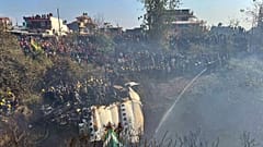 Wrack in Schlucht. Pokhara, 15.1.2022