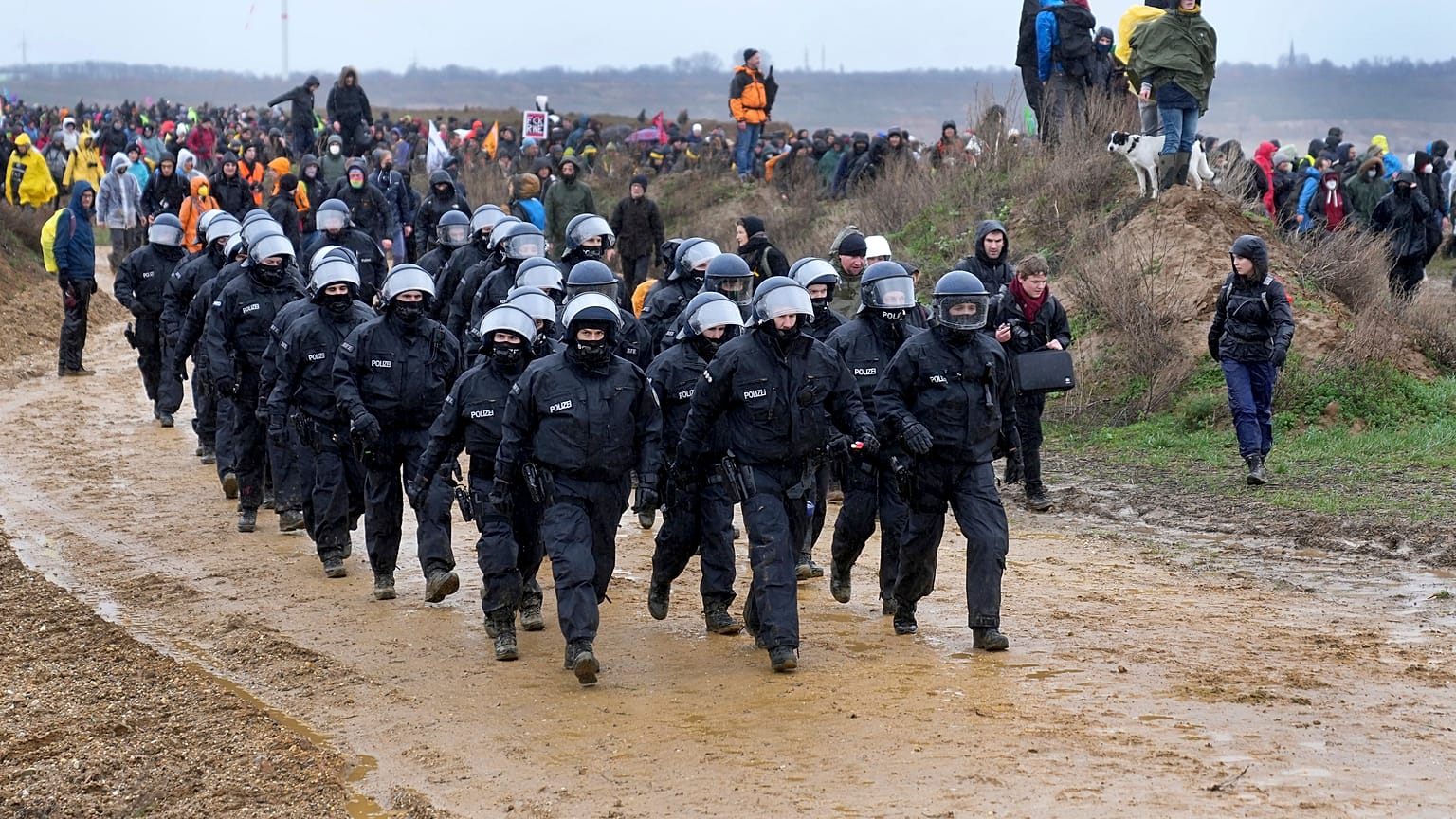 Polizeieinsatz im Rahmen des Protestes gegen die Räumung von Lützerath 