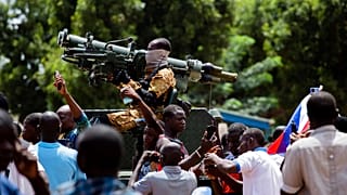 Burkina Fasóban évek óta súlyos belharcok folynak, ami humanitárius katasztrófához vezetett