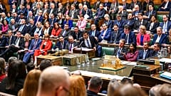 Rishi Sunak bei einer Rede in Westminster