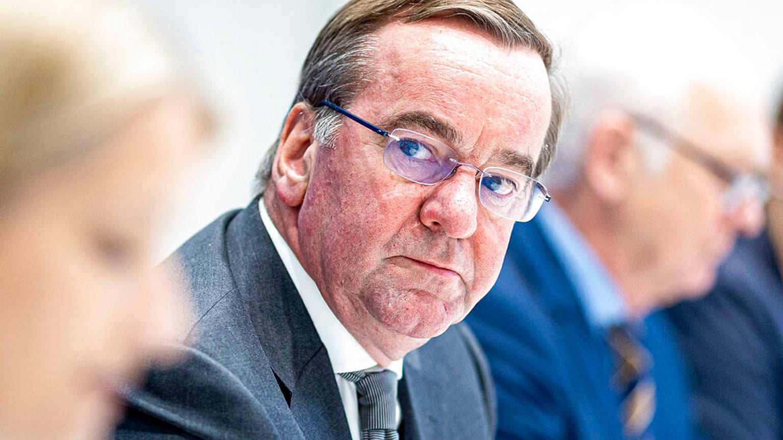 Boris Pistorius bei einer Konferenz zu organisierter Kriminalität in Niedersachsen, 8. Dezember 2022