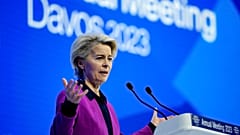 EU-Kommissionspräsidentin von der Leyen spricht in Davos.