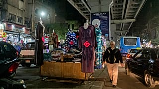 أسواق في شوارع القاهرة
